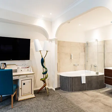Altstadthotel Wolf-dietrich Hotel 4*