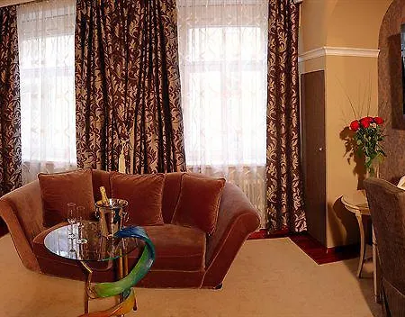 Altstadthotel Wolf-dietrich Hotell