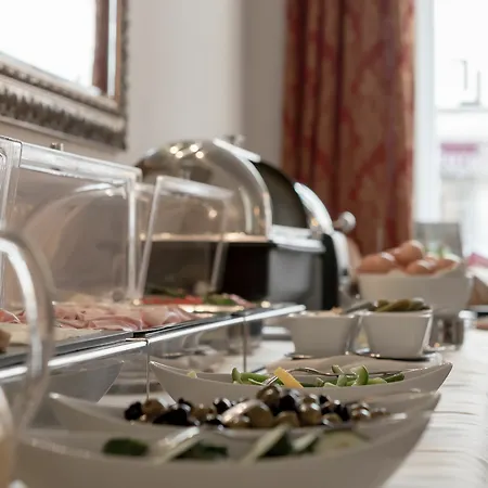 Hotell Altstadthotel Wolf-dietrich 4*